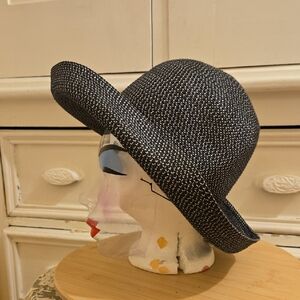Liz Claiborne | Accessories | Womens Liz Claiborne Suede  display picture 1